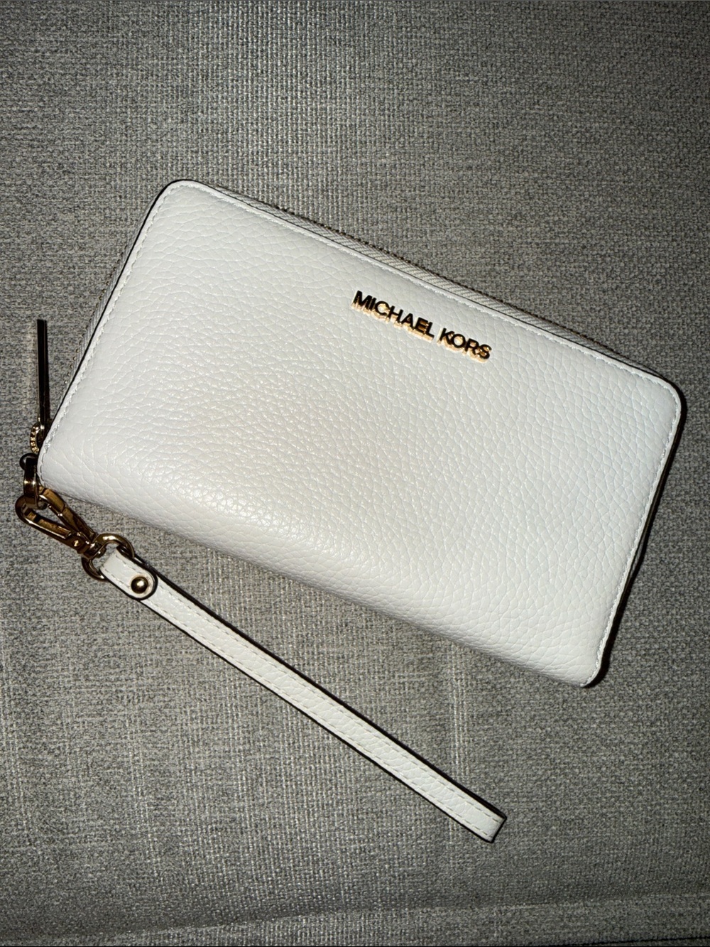 Michael Kors White Pebbled Leather Wristlet with Gold Hardware